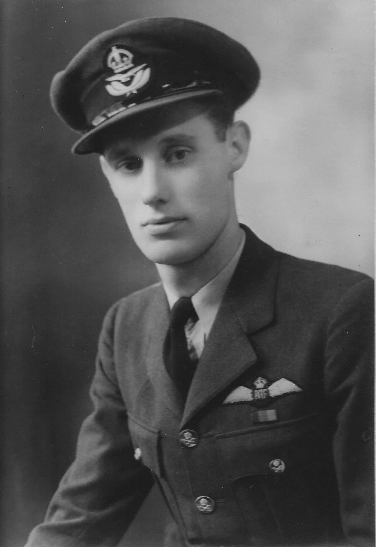 photo of Hugh in the uniform of a Pilot Officer